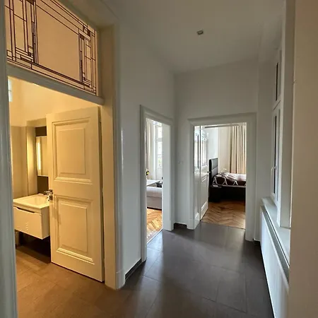 Wingolf Apartment